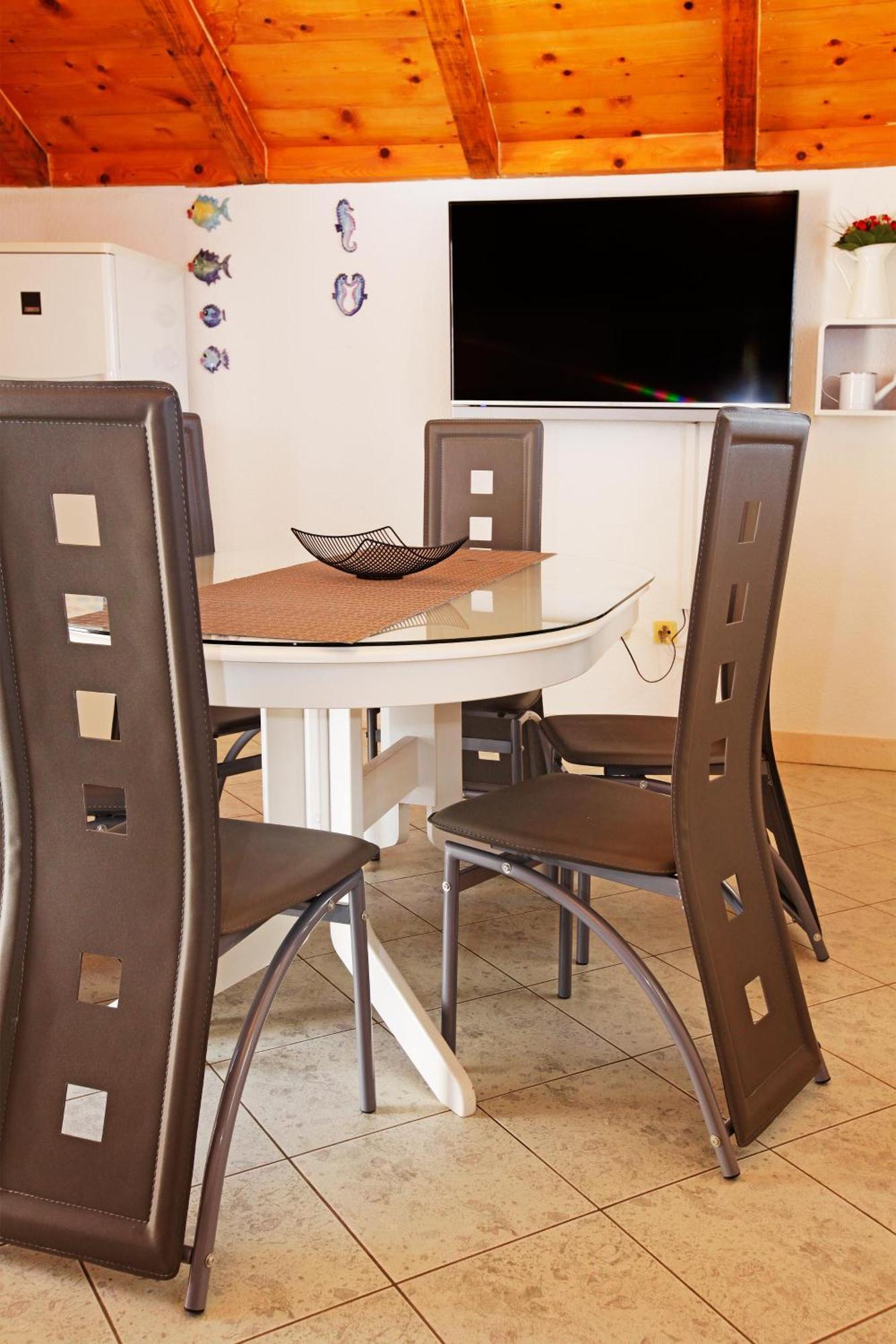 Apartments Toni بول الغرفة الصورة
