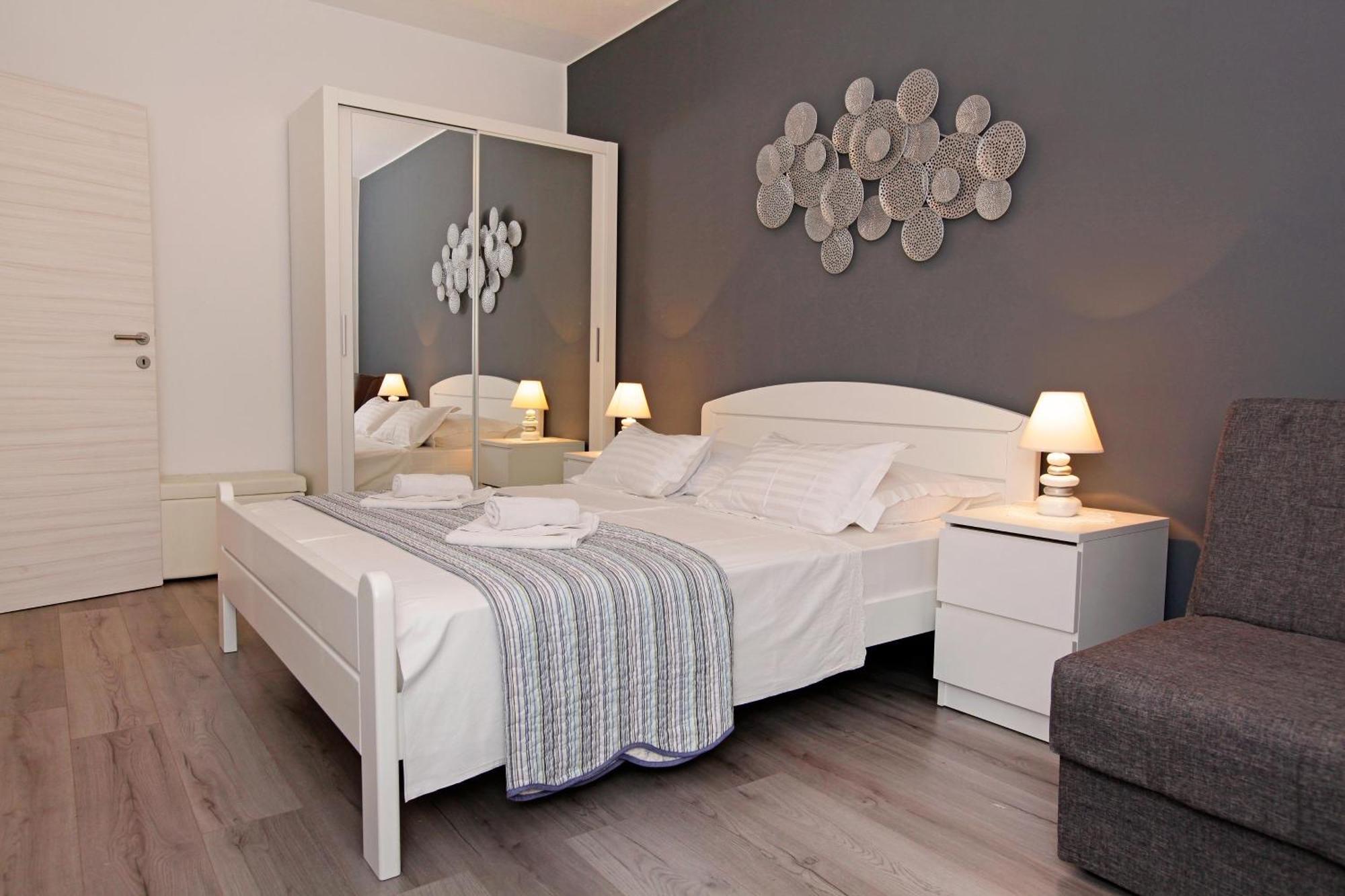 Apartments Toni بول الغرفة الصورة
