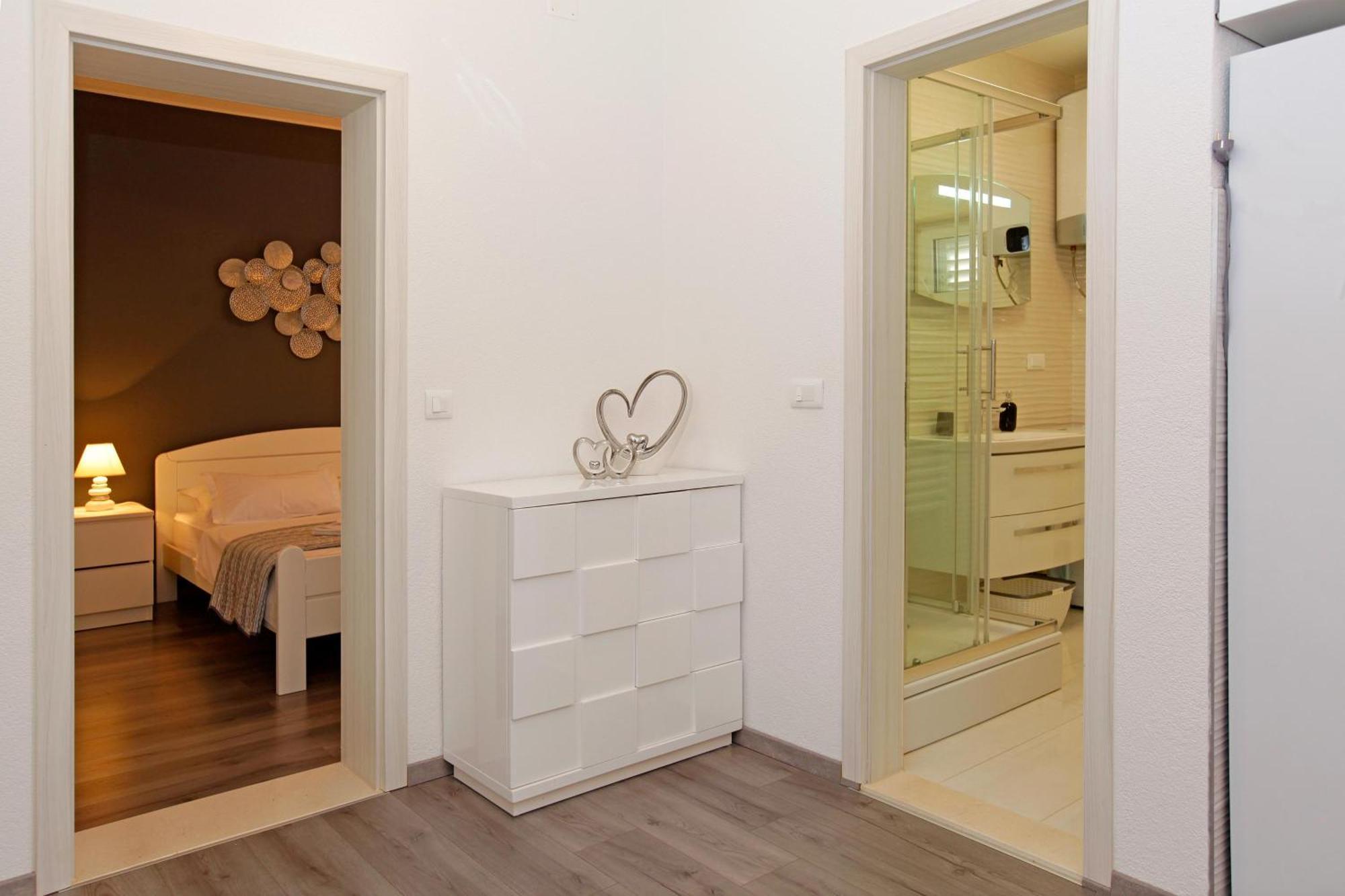 Apartments Toni بول الغرفة الصورة